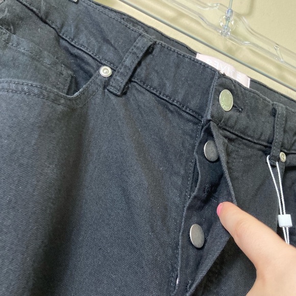 NWT REVICE Ruby Tuesday Black Red Side Stripe Jeans - Picture 7 of 11